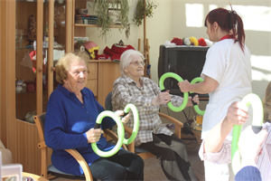 Die Tagesbetreuung im Seniorenwohnheim Mondsee wird aktiv gestaltet
